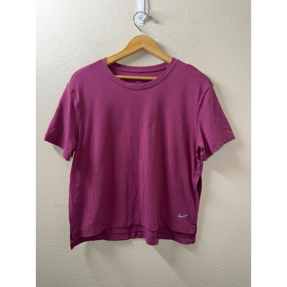 Women's Nike Yoga Crop Top Size Small